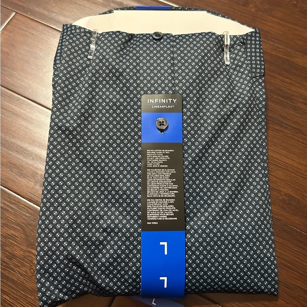 Infinity Men's Textured Button Up Shirt - Picture 7 of 7